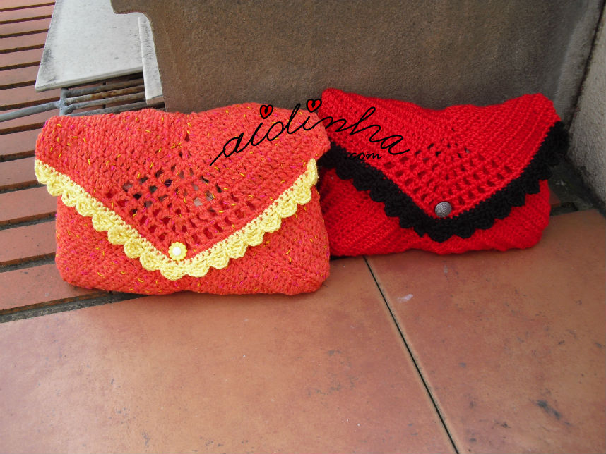 Bolsas em crochet, tipo envelope, laranja e vermelho