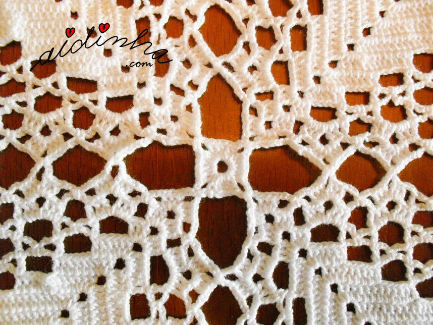 Vista do quadradinhos de ligação dos quadrados de crochet