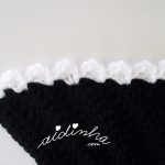 Gola “Graciosa”, em crochet, em preto e branco
