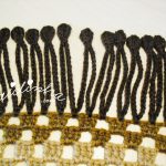Capa/Poncho em crochet, em tons de castanho