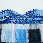 Pano de cozinha com picô de crochet em azul matizado