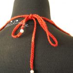 Colar de crochet, vermelho com pérolas