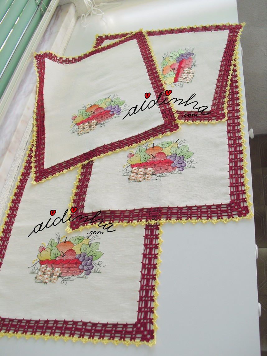 conjunto de cozinha, bordado e com crochet