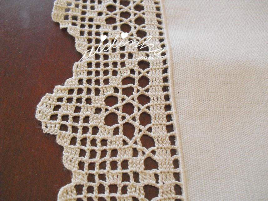 crochet do centro em linho bordado manualmente e com crochet
