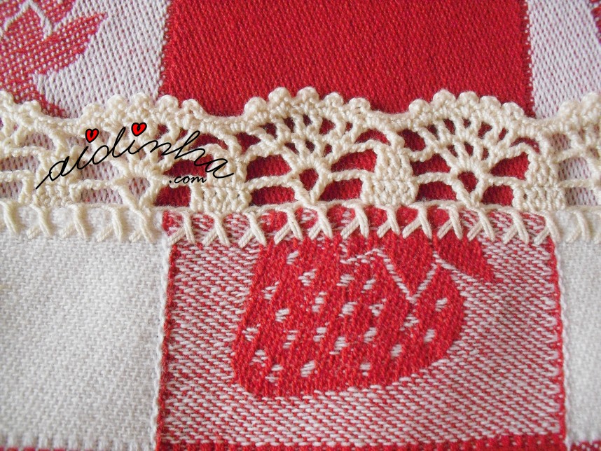 crochet da toalha vermelha