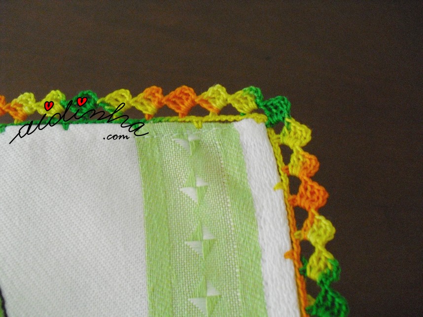 ponto de crochet do porta-guardanapos verde