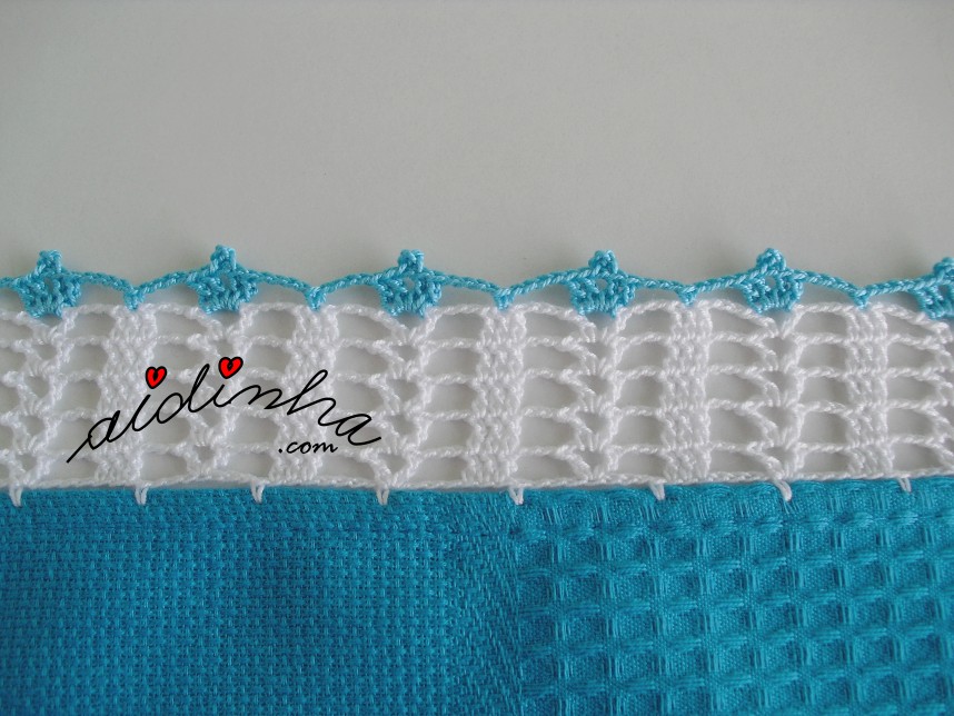 crochet da toalha turquesa pintada à mão