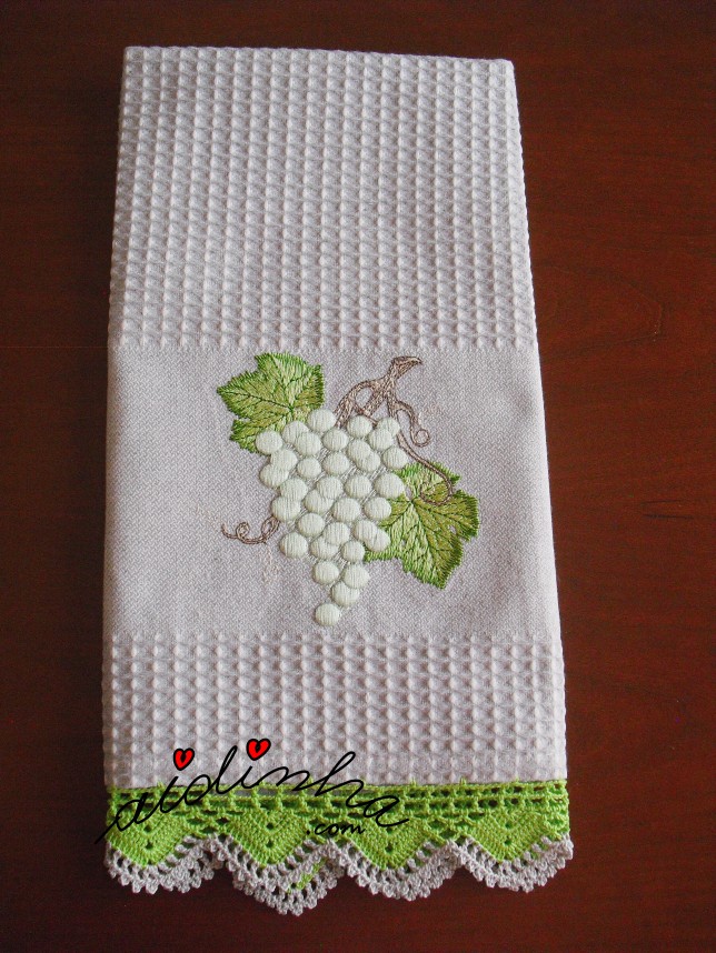 pano com uvas verdes e crochet