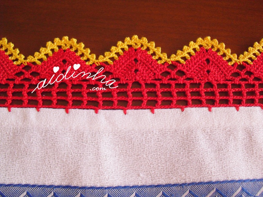 crochet vermelho do pano de cozinha bordado