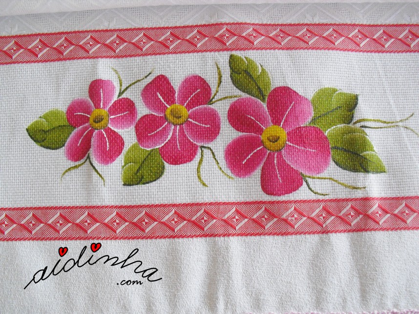 pintura do pano de cozinha com crochet lilás