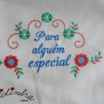 Conjunto de saquinho de prenda + pano turco, bordado e com crochet