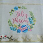 Panos de cozinha com bordados de Páscoa e crochet