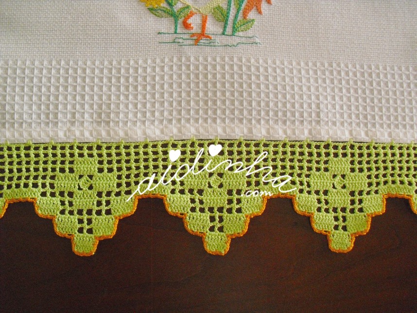 crochet verde do conjunto de panos de cozinha com galos bordados