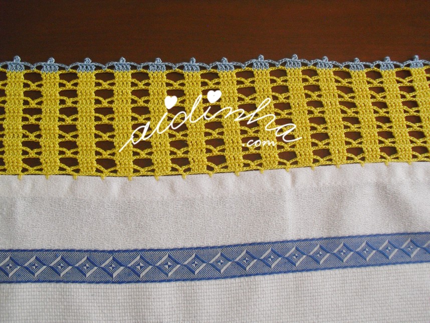 crochet do conjunto de cozinha com mochinhos bordados 