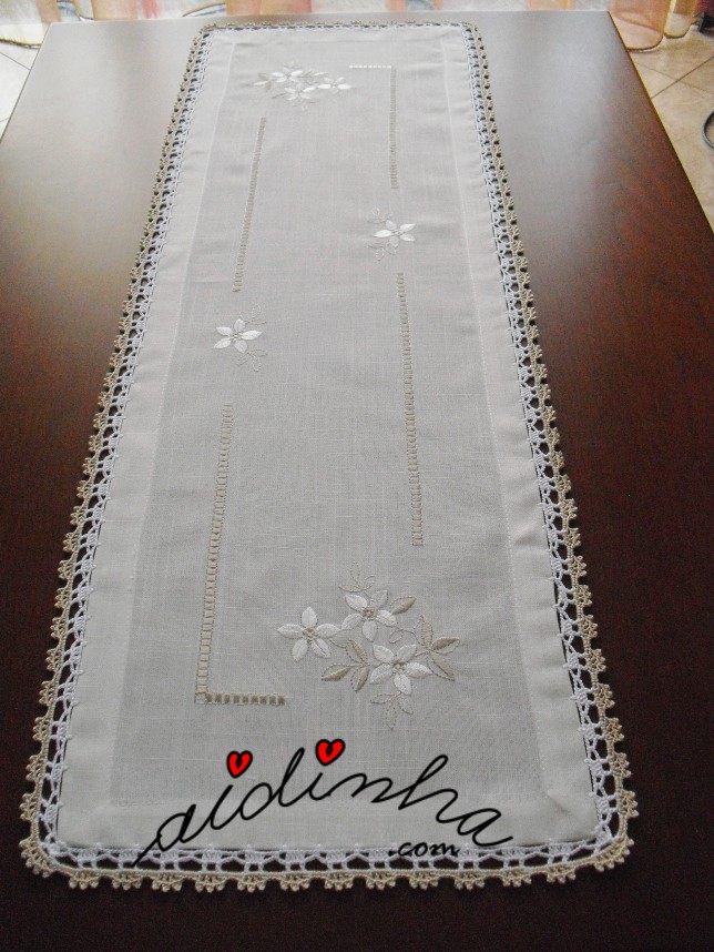 napron grande do conjunto de quarto com crochet