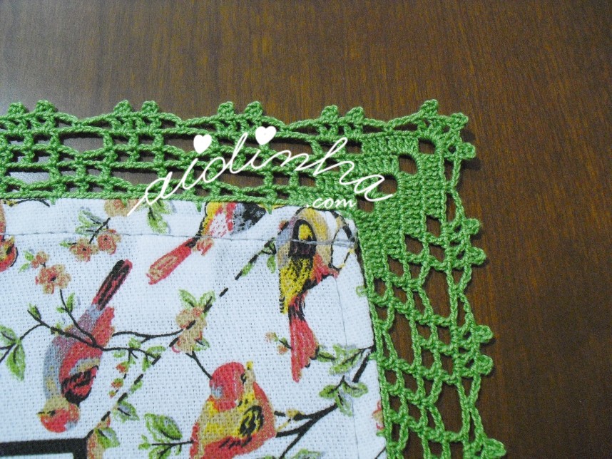 canto do crochet da toalhinha com passarinhos