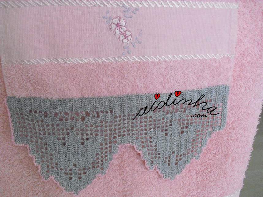 motivo de crochet das toalhas de banho rosa