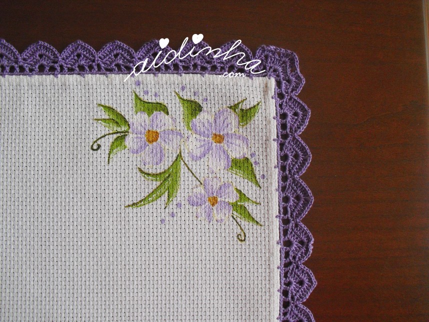 crochet dos individuais pintados à mão