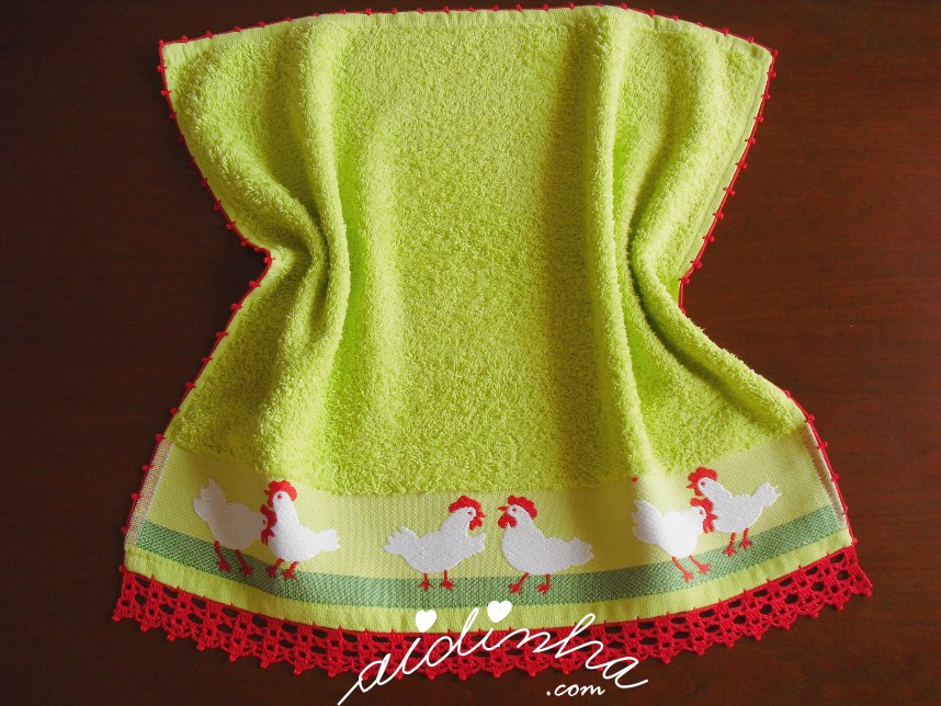 pano turco de cozinha com galinhas e crochet em vermelho
