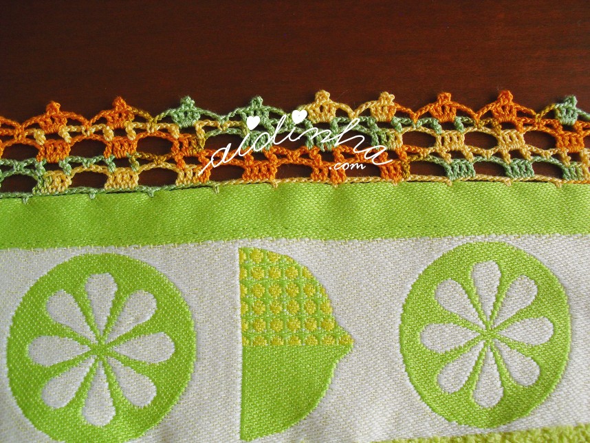 crochet matizado do pano turco de cozinha com limões
