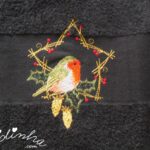 Conjunto de panos de cozinha, em preto, com bordados de Natal e crochet