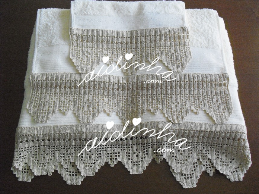 conjunto de toalhas de banho com crochet creme