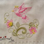 Pano de cozinha, bordado e com crochet rosa