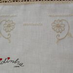 Conjunto de quarto em linho bordado e com crochet creme