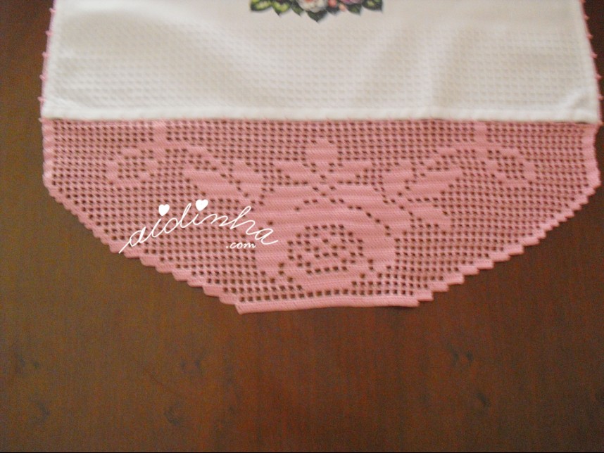 crochet rosa do pano de cozinha, com estampagem