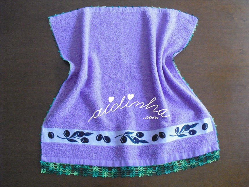 pano turco roxo, com azeitonas e crochet