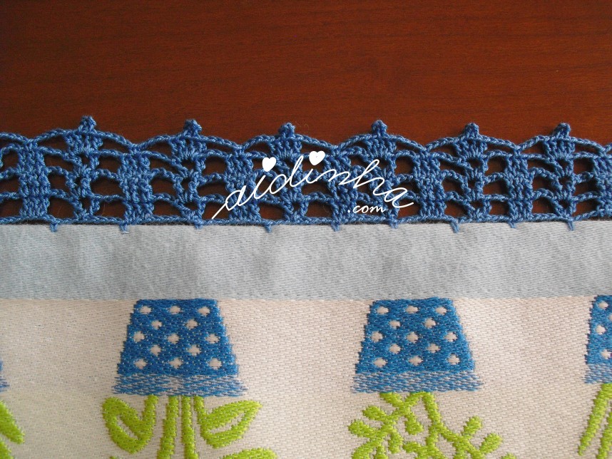 crochet do pano com vasos de plantas