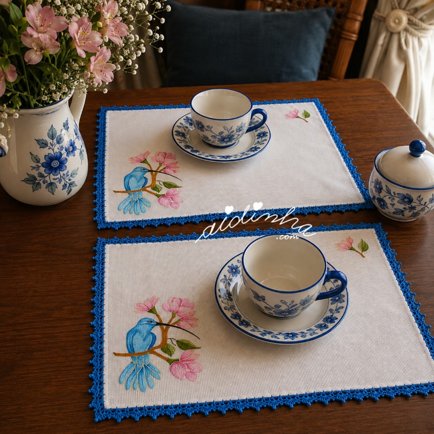 Individuais pintado à mão e com crochet