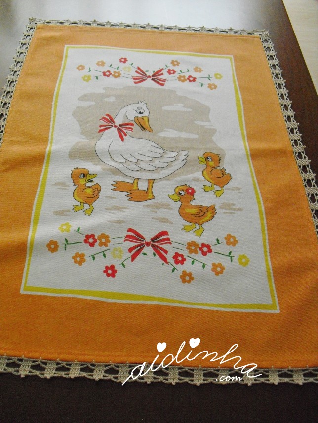 pano de cozinha, com patinhos, amarelo e crochet creme