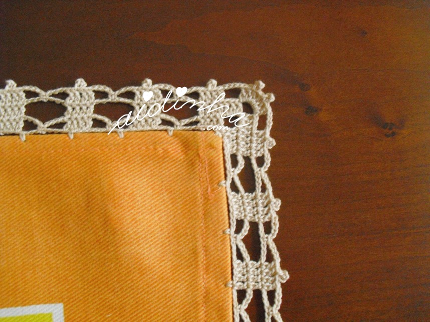 crochet creme do pano com barra amarela